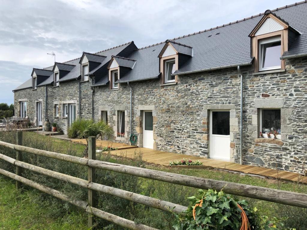 Le Bout Du Monde Bed & Breakfast Bricqueville-sur-Mer Eksteriør bilde