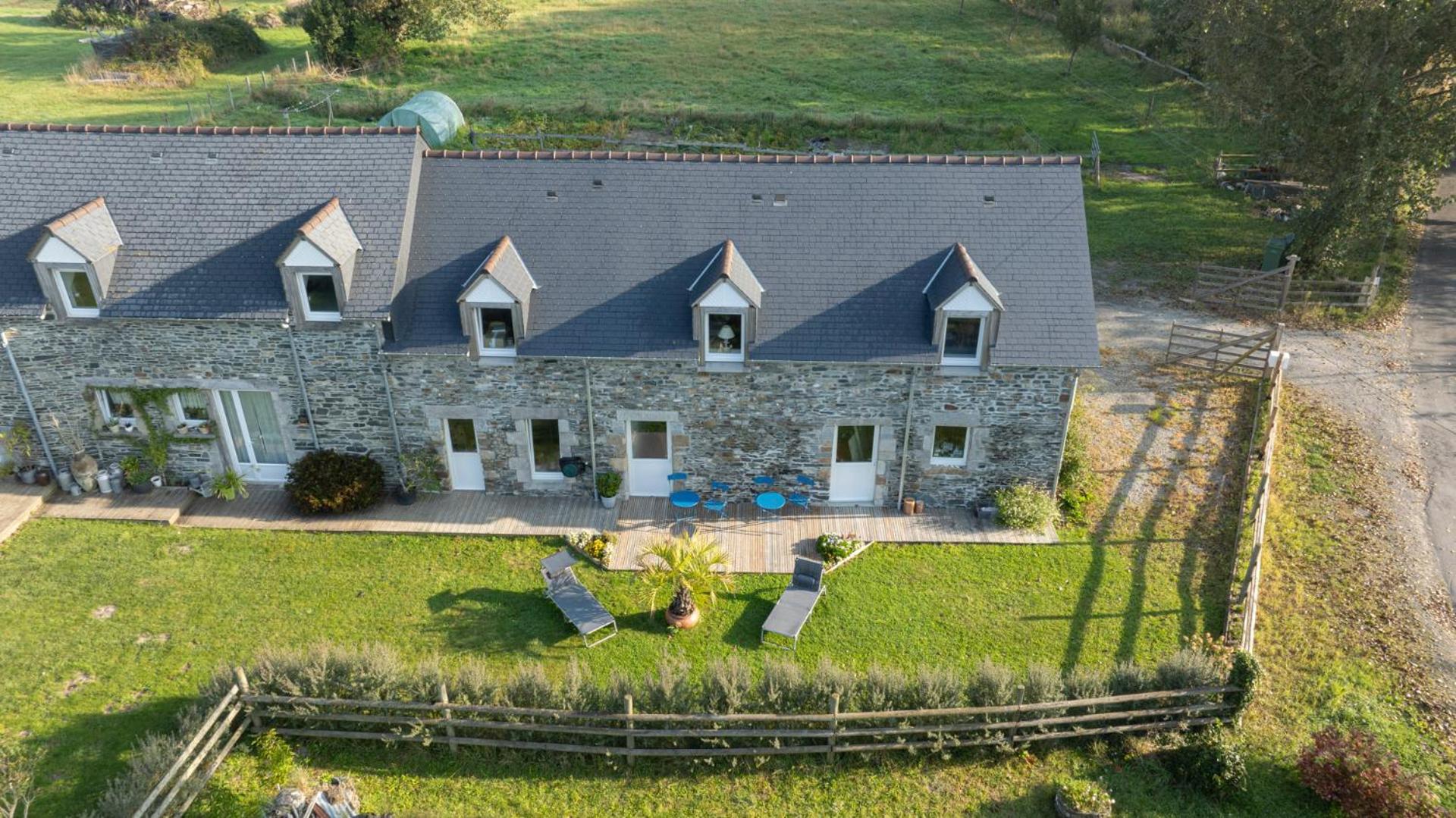 Le Bout Du Monde Bed & Breakfast Bricqueville-sur-Mer Eksteriør bilde