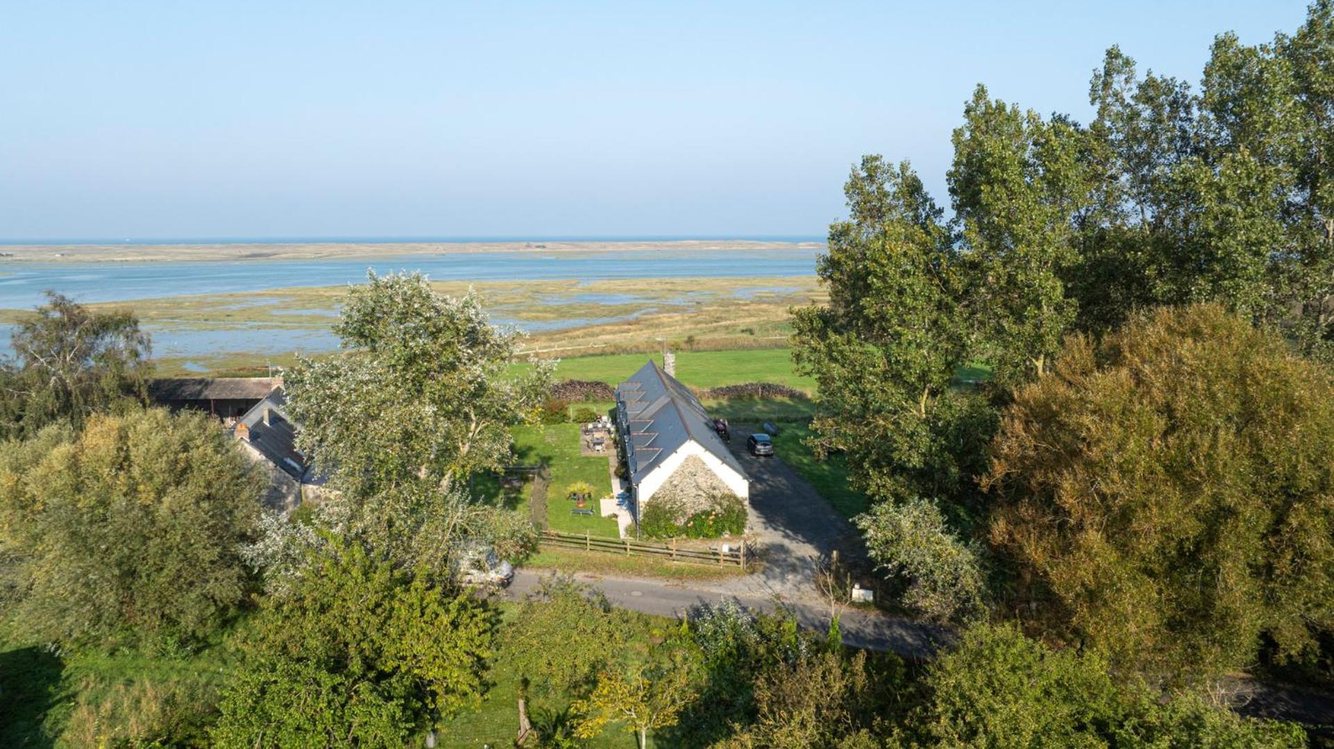 Le Bout Du Monde Bed & Breakfast Bricqueville-sur-Mer Eksteriør bilde